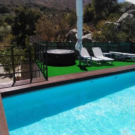 Villa Amazing Amare With Stunning Views